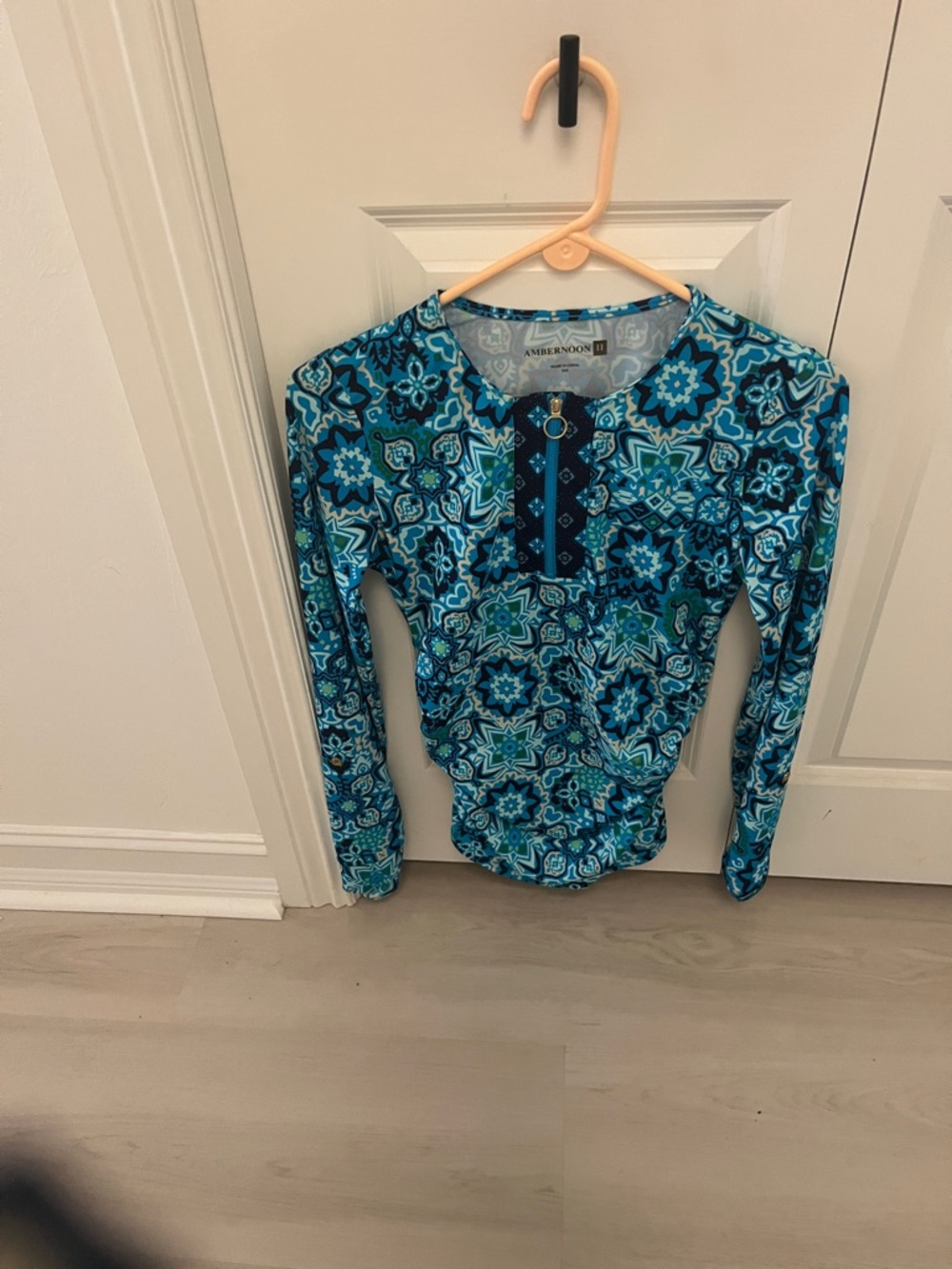 Amber Noon Blue Patterned Long-Sleeve Women's Top